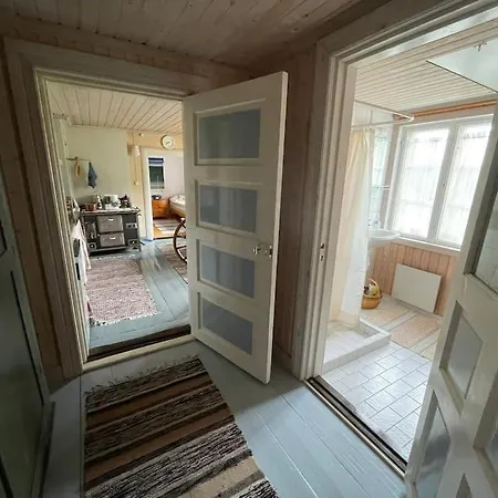 Feriehus Little Cabin, Once To Lotta Svaerd *