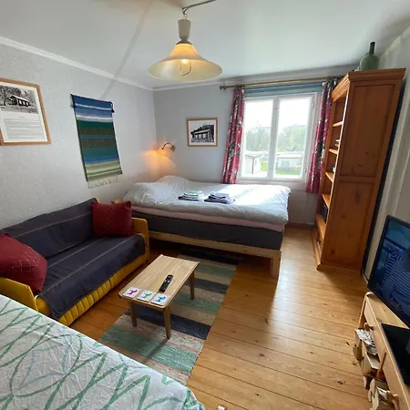 Little Cabin, Once To Lotta Svaerd Hébergement de vacances Raseborg